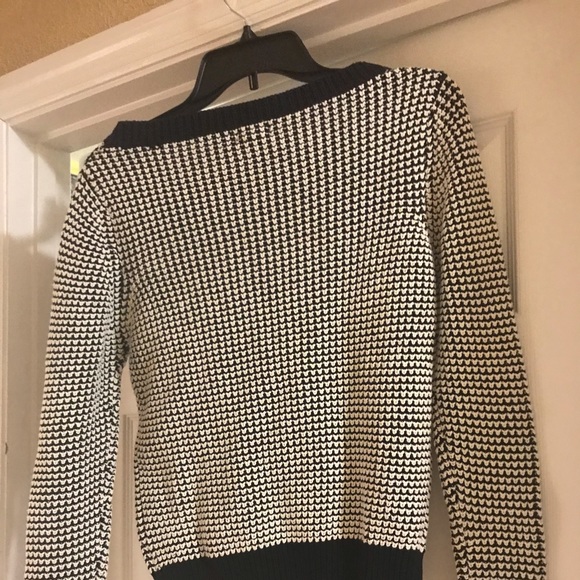 Black and White Pullover Sweater - Picture 6 of 11